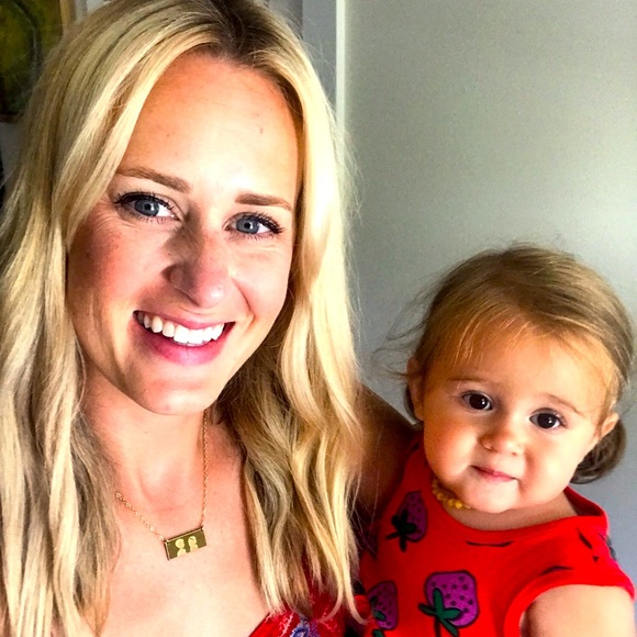 Meet your Posher, Jennifer - Picture 1 of 1